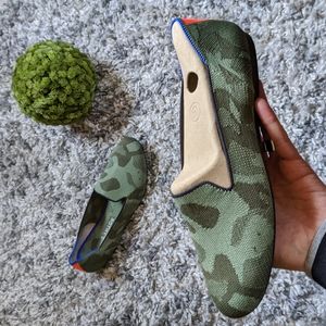 Rothys 11 green camo loafers retired